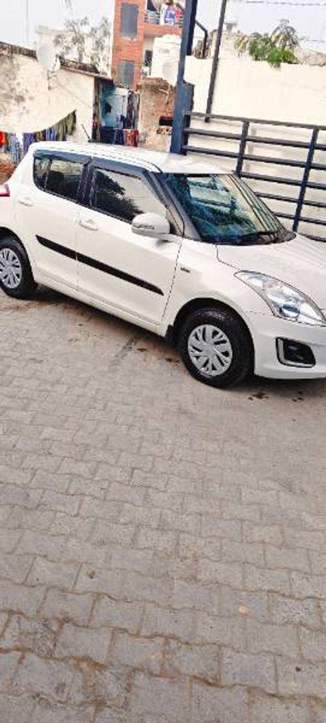 https://images10.gaadi.com/usedgaadi-sellcar/UsedCar/g56d2c41a/238bb861-21b2-46c6-93fe-42a80530962f.jpg?imwidth=6400
