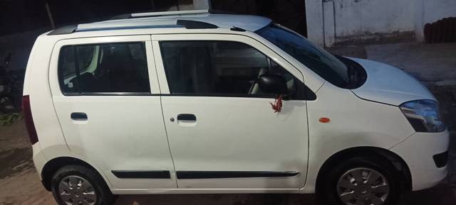 https://images10.gaadi.com/usedgaadi-sellcar/UsedCar/g56e2c9ba/1876a901-310e-4209-8ad7-65d8216c783c.jpg?imwidth=6401