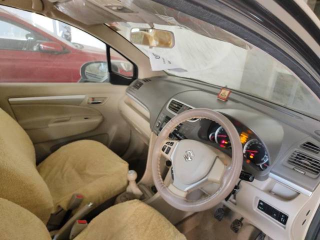 https://images10.gaadi.com/usedgaadi-sellcar/UsedCar/g5708db4a/004e02f5-b40e-4b3f-a2d5-f3068fd8ed2c.jpg?imwidth=6402