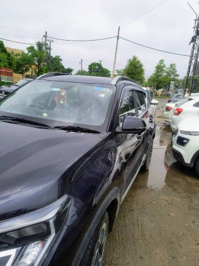 https://images10.gaadi.com/usedgaadi-sellcar/UsedCar/g5723d65a/1cb3962b-6ec2-4202-bca6-28857290aa9d.jpg?imwidth=6401
