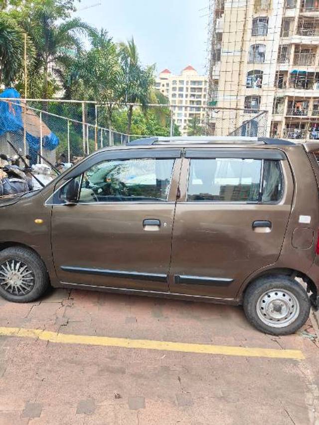 https://images10.gaadi.com/usedgaadi-sellcar/UsedCar/g572685ea/f07b941d-65a8-421f-ad30-ee8460908808.jpg?imwidth=6400