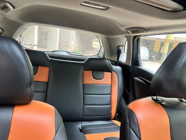 https://images10.gaadi.com/usedgaadi-sellcar/UsedCar/g57378b5a/6d2f5eb5-ccb0-43b9-9dba-438ee799c51f.jpg?imwidth=6402