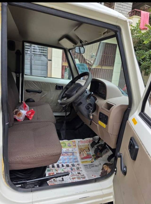 https://images10.gaadi.com/usedgaadi-sellcar/UsedCar/g575140aa/18dbaede-7fb1-49a9-bc8d-2149e2092b9f.jpg?imwidth=6402