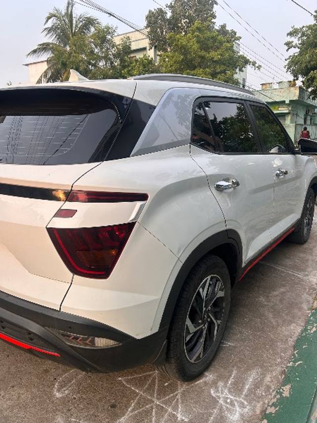 https://images10.gaadi.com/usedgaadi-sellcar/UsedCar/g577b5ffa/989f1975-af49-4ea8-94f7-8b2b5e472bbd.jpeg?imwidth=6402