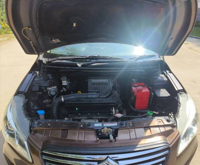 https://images10.gaadi.com/usedgaadi-sellcar/UsedCar/g5782815a/7ee0495f-1982-48bd-9cb6-51f8bbb8ee6f.jpg?imwidth=6401