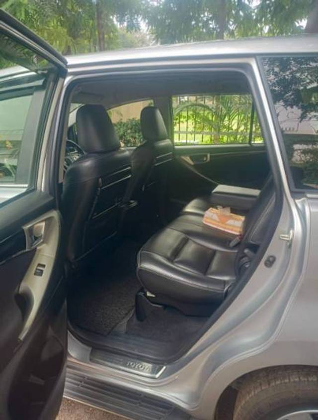 https://images10.gaadi.com/usedgaadi-sellcar/UsedCar/g57f5880a/de3dc80e-9eeb-4785-bdbd-250daf7b8b93.png?imwidth=6402