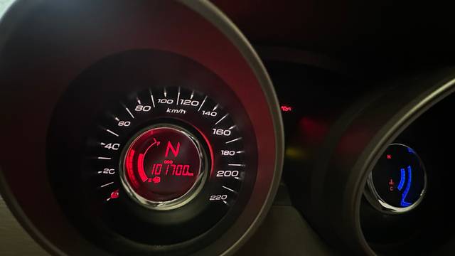 https://images10.gaadi.com/usedgaadi-sellcar/UsedCar/g57ff6fba/2be429a8-f5d7-48d5-8f36-3d3995fdfc85.jpeg?imwidth=6402