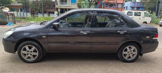 https://images10.gaadi.com/usedgaadi-sellcar/UsedCar/g5807212a/584e2f26-ab4a-41d7-a479-69d6f0eb09d1.jpg?imwidth=6402