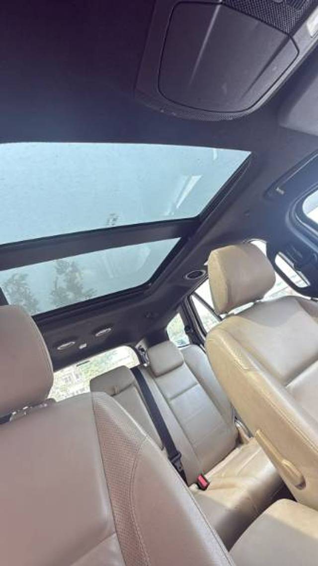 https://images10.gaadi.com/usedgaadi-sellcar/UsedCar/g580c417a/b6b77f67-4f45-43a7-a6aa-c4422e220d4e.jpg?imwidth=6402
