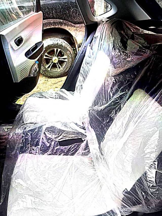 https://images10.gaadi.com/usedgaadi-sellcar/UsedCar/g5864498a/5de37b6a-9747-4cb1-83a6-638850ee1d23.jpeg?imwidth=6402