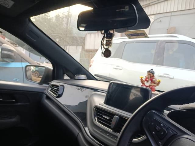 https://images10.gaadi.com/usedgaadi-sellcar/UsedCar/g587beada/c1ecab23-3300-40c3-9655-eb67e4b50f6d.jpeg?imwidth=6402