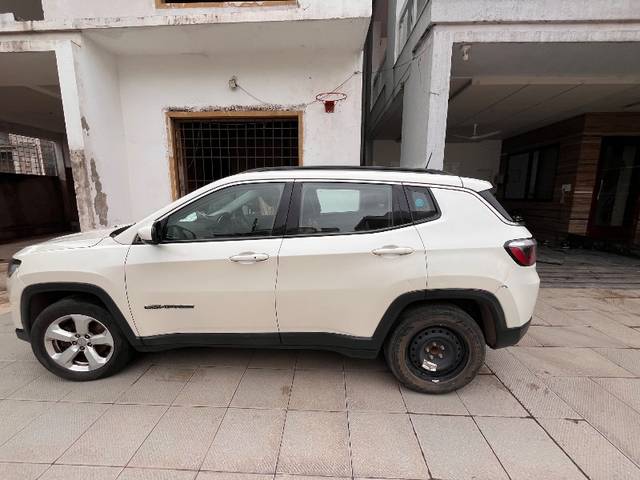 https://images10.gaadi.com/usedgaadi-sellcar/UsedCar/g587f90ca/38d5cb42-c0c1-4c73-b0ae-17098e8e5af9.jpeg?imwidth=6402