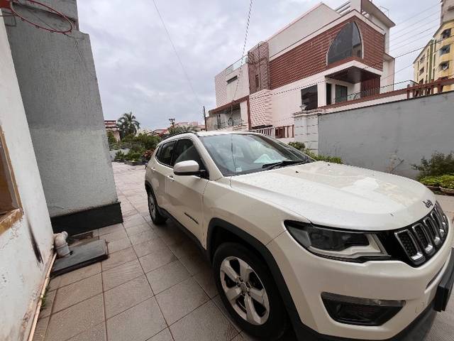 https://images10.gaadi.com/usedgaadi-sellcar/UsedCar/g587f90ca/463c330c-9c7d-47d9-be0e-252d3fbde0f1.jpeg?imwidth=6400