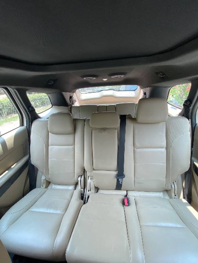https://images10.gaadi.com/usedgaadi-sellcar/UsedCar/g58aaed9a/e036b22c-2d81-4c48-9d92-655c66db38aa.jpeg?imwidth=6402