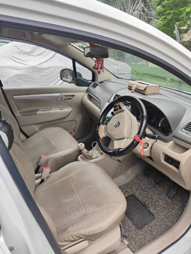 https://images10.gaadi.com/usedgaadi-sellcar/UsedCar/g58b9f18a/cffc76ba-0083-4981-b4bf-c839ab96d305.jpg?imwidth=6402