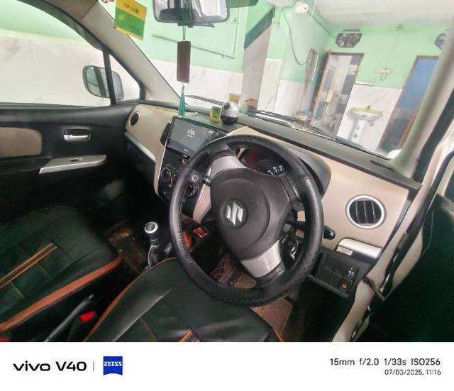 https://images10.gaadi.com/usedgaadi-sellcar/UsedCar/g58bcb09a/723784b5-c8b4-4d39-839f-fb7ac4713fbf.jpg?imwidth=6402