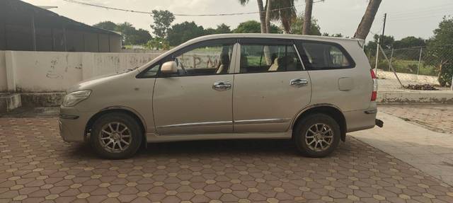 https://images10.gaadi.com/usedgaadi-sellcar/UsedCar/g58d0cb0a/8ef214e2-c36b-4b01-83ba-8f436e24f2f4.jpg?imwidth=6402
