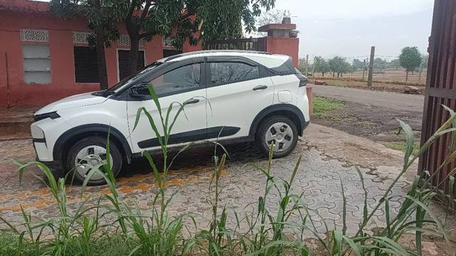 https://images10.gaadi.com/usedgaadi-sellcar/UsedCar/g58d709ca/b85844b7-7ff5-469c-bbf8-6e318c5b7243.jpg?imwidth=6400