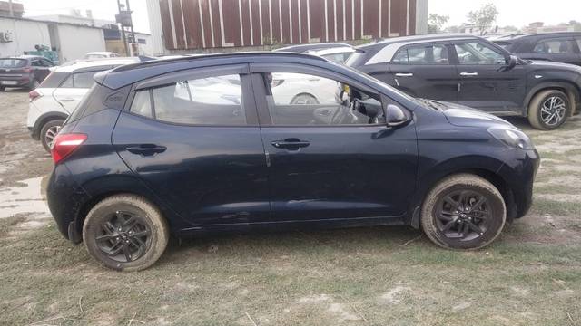 https://images10.gaadi.com/usedgaadi-sellcar/UsedCar/g58f2924a/542ef86e-cbeb-4693-bac8-ca9e5d05d0b0.jpeg?imwidth=6401