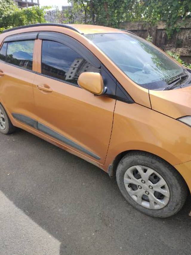 https://images10.gaadi.com/usedgaadi-sellcar/UsedCar/g58f4f48a/b16bba9b-f185-483e-8d42-bfa6f1e2902a.jpg?imwidth=6401