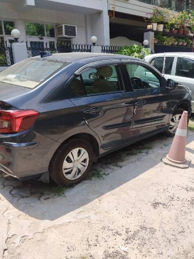 https://images10.gaadi.com/usedgaadi-sellcar/UsedCar/g59153b4a/748a498e-6aec-49ea-be4b-25c1e40be69d.jpg?imwidth=6402