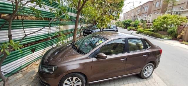 https://images10.gaadi.com/usedgaadi-sellcar/UsedCar/g5920b88a/7816e9db-112f-4944-9ef7-e6a8b0932aa6.jpeg?imwidth=6400