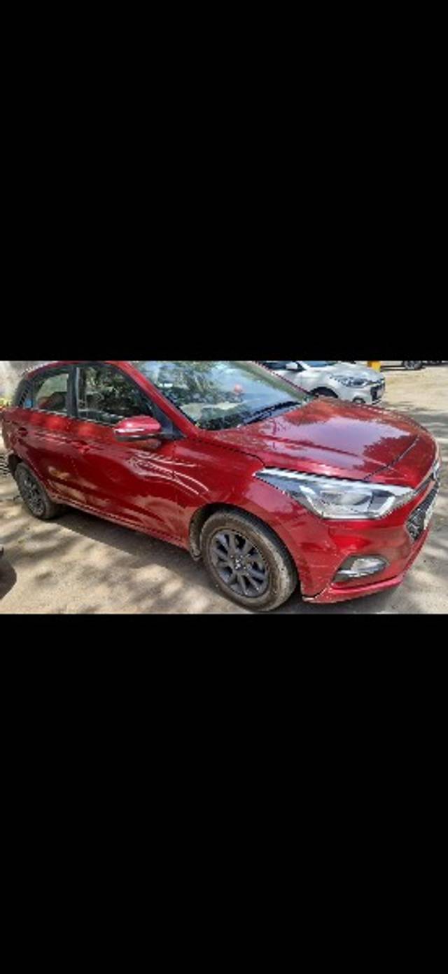 https://images10.gaadi.com/usedgaadi-sellcar/UsedCar/g5949b2da/89fc4e44-7e09-496f-b9f4-884cd6293c63.png?imwidth=6401