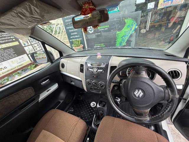 https://images10.gaadi.com/usedgaadi-sellcar/UsedCar/g596c244a/ae1cd02a-117e-46f2-ab15-f3c7256e1273.jpg?imwidth=6402