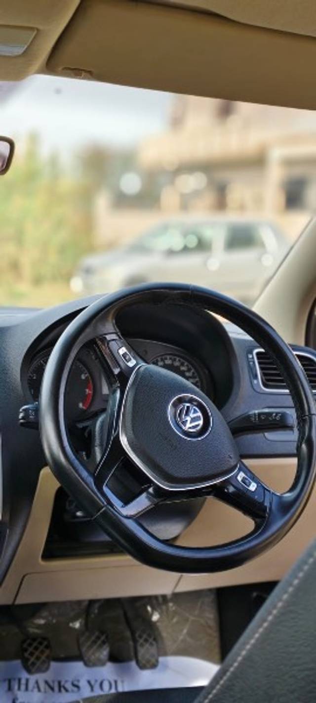 https://images10.gaadi.com/usedgaadi-sellcar/UsedCar/g596fbdca/288d20e6-de54-4c22-b914-6efa9948a95f.jpeg?imwidth=6402