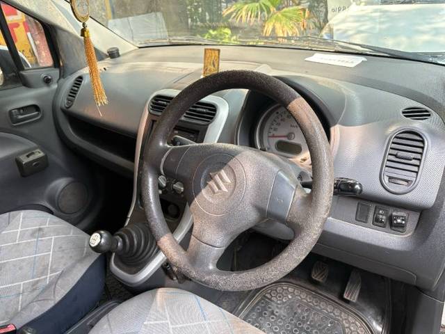 https://images10.gaadi.com/usedgaadi-sellcar/UsedCar/g597cee4a/59a69b17-4f24-4bd0-87da-906a5413c6ed.jpg?imwidth=6401