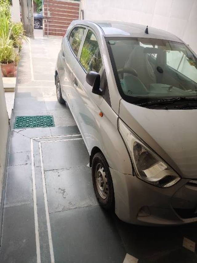 https://images10.gaadi.com/usedgaadi-sellcar/UsedCar/g59a8ba3a/1015d886-fbd4-4885-9361-e9792efa75c6.jpg?imwidth=6400