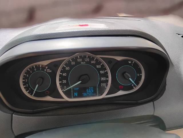 https://images10.gaadi.com/usedgaadi-sellcar/UsedCar/g59b6a6fa/edb1cb16-27c5-4d6c-bdc0-cd5ad546b410.jpg?imwidth=6402