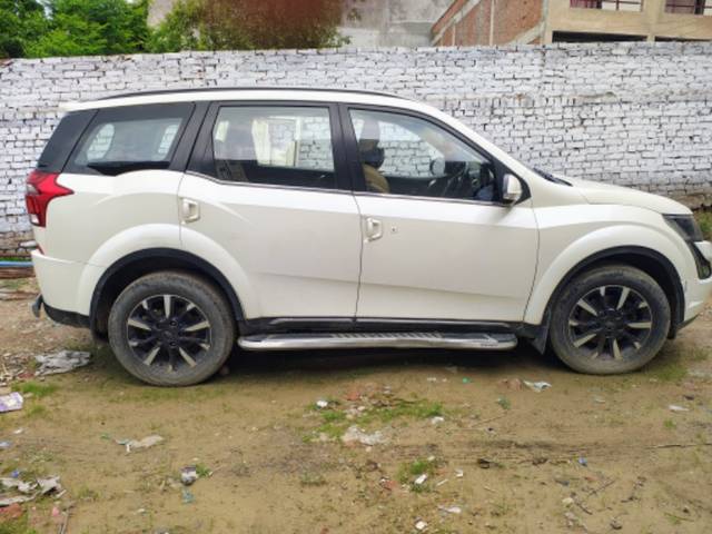 https://images10.gaadi.com/usedgaadi-sellcar/UsedCar/g59becc9a/728544cf-645e-4d6f-8f75-e837e9a36032.jpeg?imwidth=6401