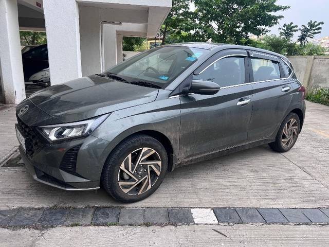 https://images10.gaadi.com/usedgaadi-sellcar/UsedCar/g59cb9daa/122a8ec1-9526-47d5-af2a-8dfdc8253cd2.jpeg?imwidth=6400