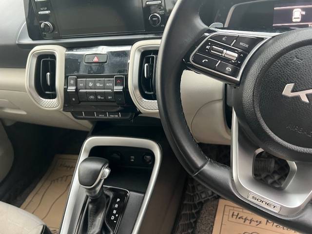 https://images10.gaadi.com/usedgaadi-sellcar/UsedCar/g59cd801a/2579cda5-64f4-4187-9365-24c2814a5792.jpeg?imwidth=6400