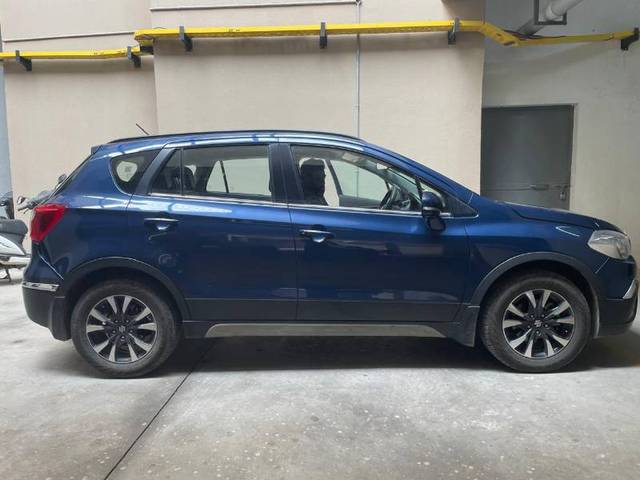 https://images10.gaadi.com/usedgaadi-sellcar/UsedCar/g5a07542a/b50aca00-20cc-49ac-9cd7-7863d744332e.jpg?imwidth=6401