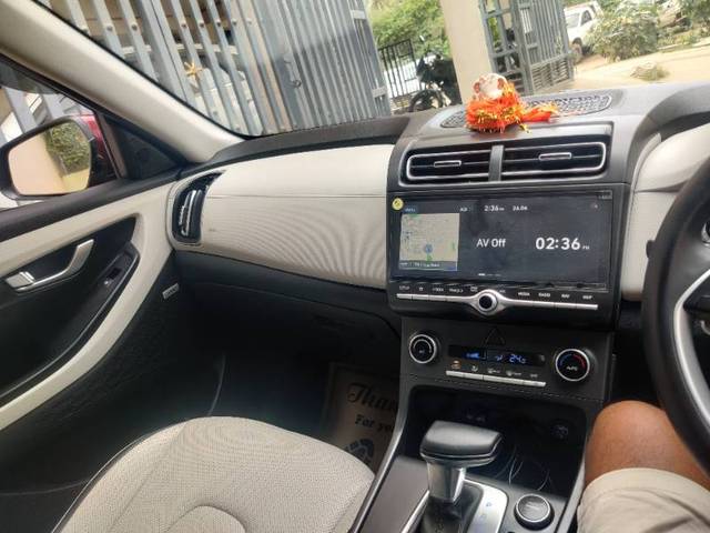 https://images10.gaadi.com/usedgaadi-sellcar/UsedCar/g5a0c5d2a/d7cd8bbc-2771-4b4e-ad04-b1cee13c63d0.jpg?imwidth=6402