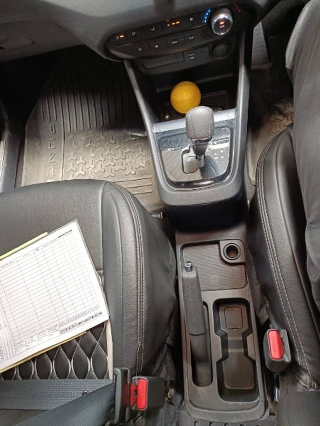 https://images10.gaadi.com/usedgaadi-sellcar/UsedCar/g5a0f0bfa/6ba1dac0-e040-4edf-a65e-20533aa38321.jpeg?imwidth=6402