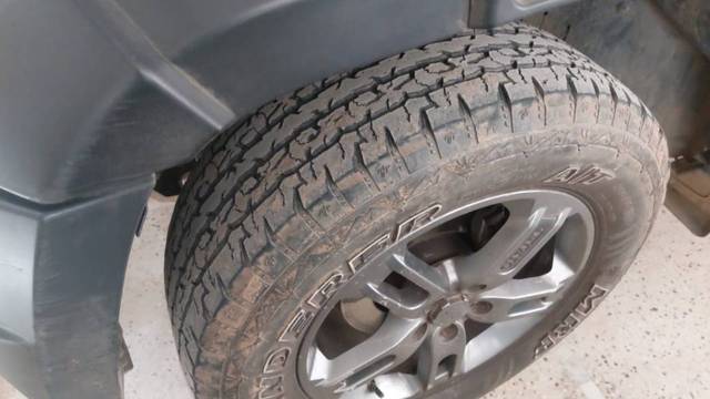 https://images10.gaadi.com/usedgaadi-sellcar/UsedCar/g5a18655a/3199ff14-5bba-4622-9835-61a0aa9e5f63.jpg?imwidth=6402