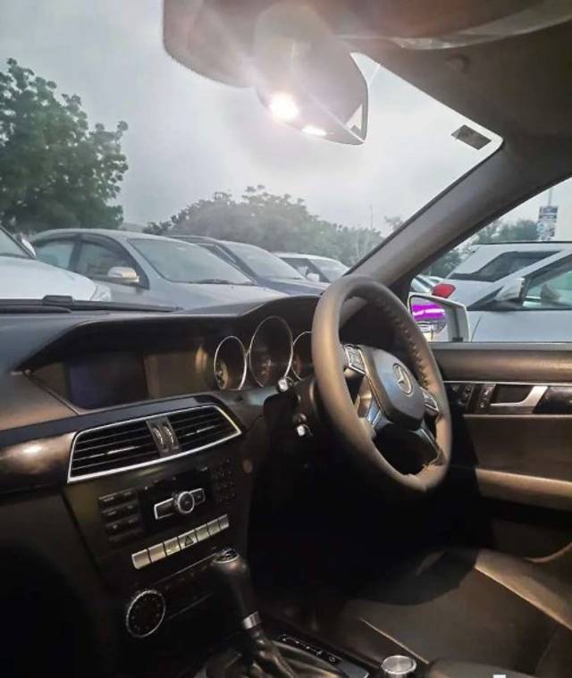 https://images10.gaadi.com/usedgaadi-sellcar/UsedCar/g5a192a5a/1e017745-3039-4f4d-85b8-0006ce51aa52.jpeg?imwidth=6401