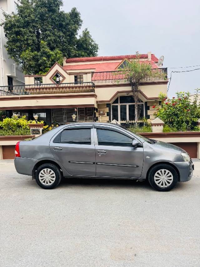 https://images10.gaadi.com/usedgaadi-sellcar/UsedCar/g5a571c4a/ed11b1a7-4f5f-45e3-b3be-0296f60e6dbc.jpeg?imwidth=6401