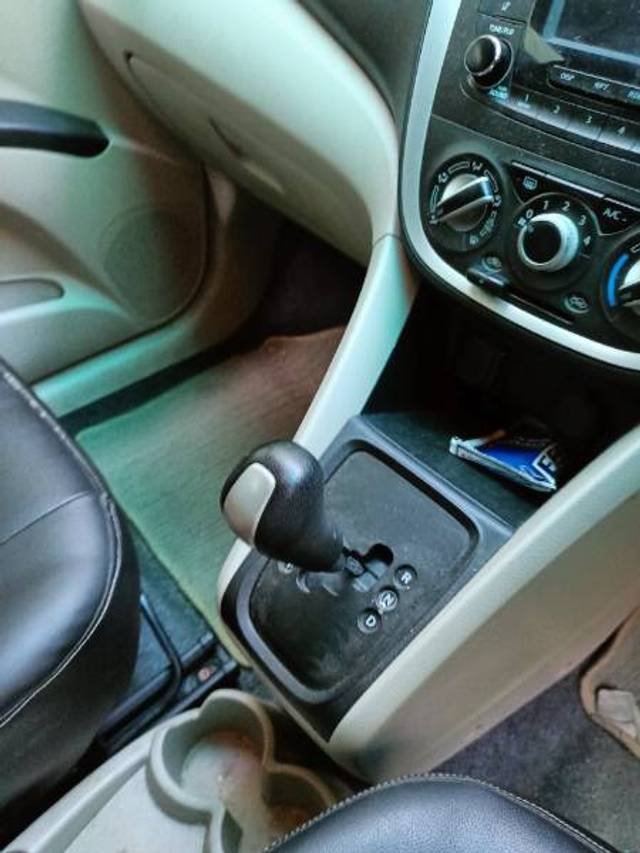 https://images10.gaadi.com/usedgaadi-sellcar/UsedCar/g5a60467a/f1047e26-2c8a-4b0f-bbd8-b73314536cf8.jpg?imwidth=6401