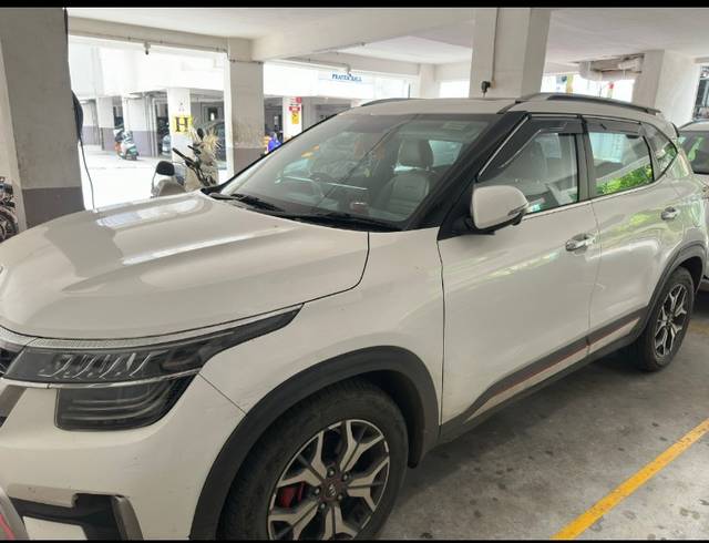 https://images10.gaadi.com/usedgaadi-sellcar/UsedCar/g5a62230a/837b797e-ea59-4a07-b6c1-3f28aced7177.jpeg?imwidth=6400