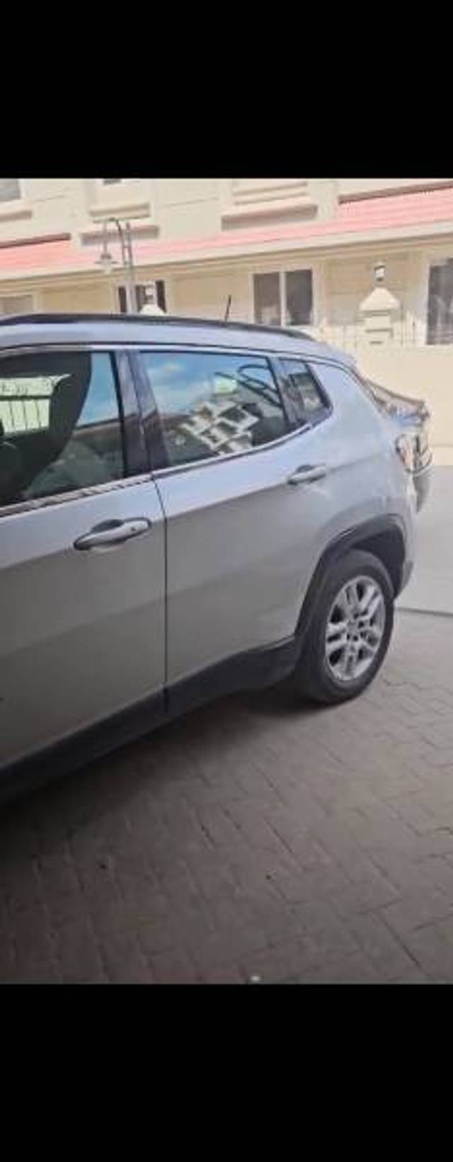 https://images10.gaadi.com/usedgaadi-sellcar/UsedCar/g5ac0095a/62225631-e8b6-4160-95f9-3617acb46bbb.jpg?imwidth=6402
