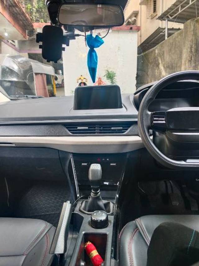 https://images10.gaadi.com/usedgaadi-sellcar/UsedCar/g5ac6bd7a/d0ab00cd-f5e1-44ec-afa4-fcbef0232247.jpg?imwidth=6401