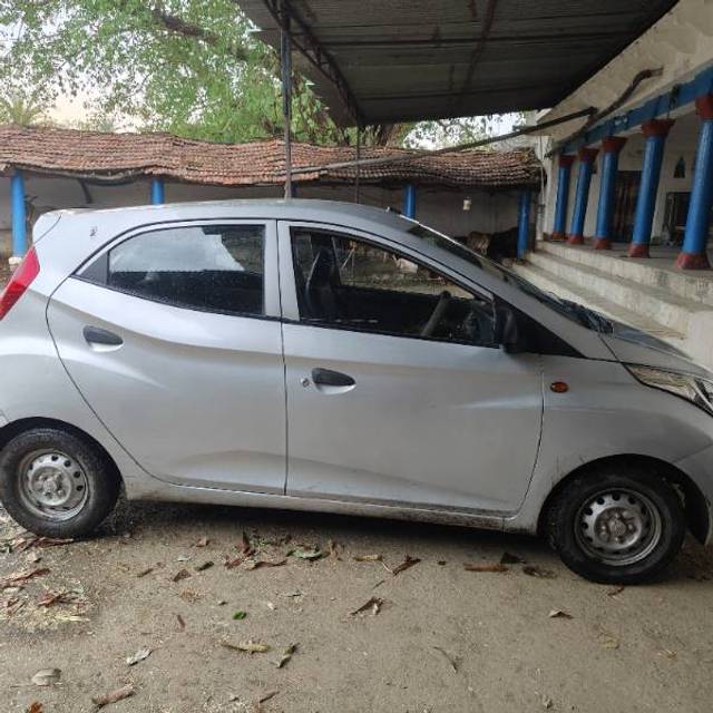 https://images10.gaadi.com/usedgaadi-sellcar/UsedCar/g5acb42aa/1d79c826-a6b6-498f-ab65-dcd301df1662.jpg?imwidth=6401