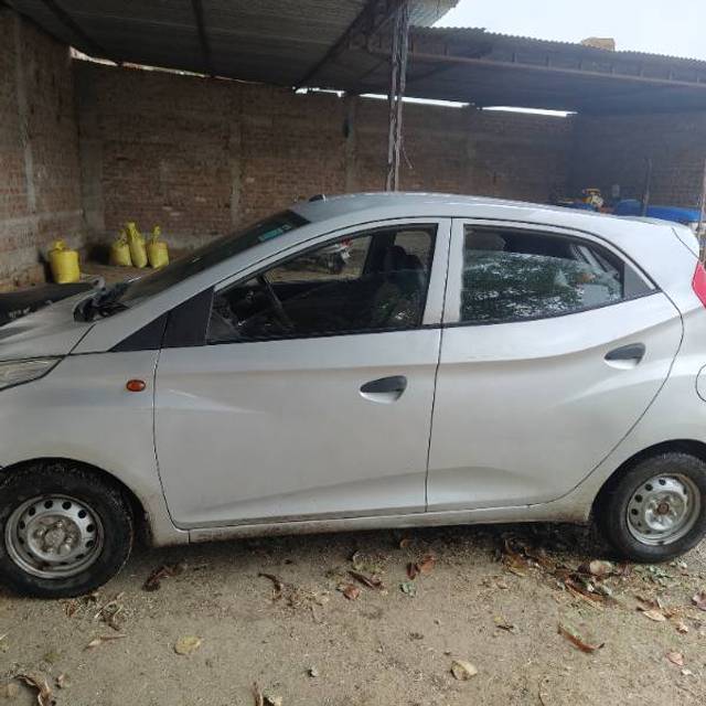 https://images10.gaadi.com/usedgaadi-sellcar/UsedCar/g5acb42aa/8439a2e5-9e3d-46f6-ac09-e81f78d8d277.jpg?imwidth=6400