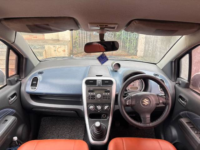 https://images10.gaadi.com/usedgaadi-sellcar/UsedCar/g5ad6fd6a/74b4484e-3ad5-48c7-bca9-d0ae3a924b14.jpeg?imwidth=6402