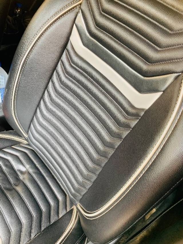 https://images10.gaadi.com/usedgaadi-sellcar/UsedCar/g5ad7989a/7d723cbe-ebee-4009-bb7b-3dcf1bb952b9.jpeg?imwidth=6402