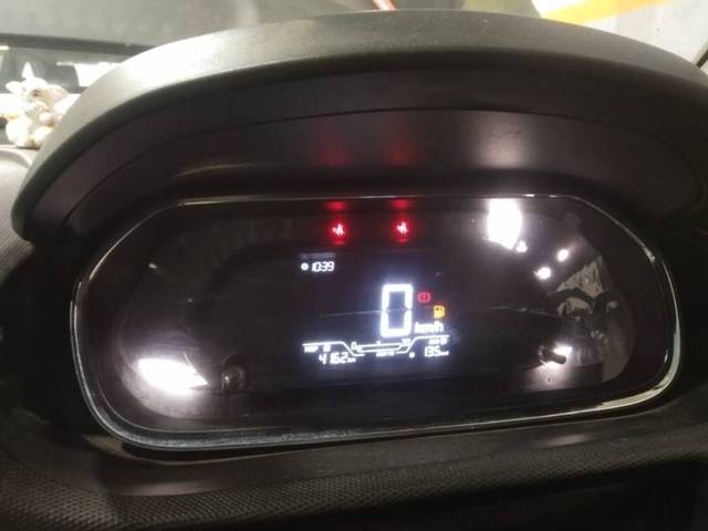 https://images10.gaadi.com/usedgaadi-sellcar/UsedCar/g5ae2dbda/1740c74a-dd45-463d-b723-4b1ce26154e6.jpg?imwidth=6402